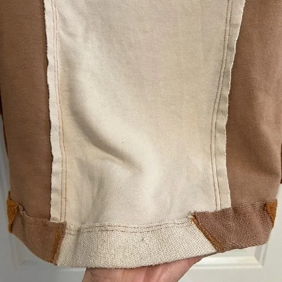 Sunland 17 Oversized Tan Brown Cream Contrast Patchwork Top. Size Small. - Picture 11 of 16